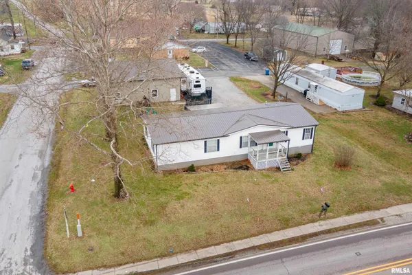 $169,900 | 101 East Knauer Street, Ava, IL 62907