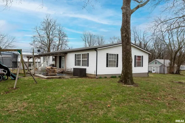 $169,900 | 101 East Knauer Street, Ava, IL 62907