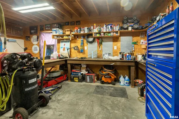 $159,900 | 101 East Knauer Street, Ava, IL 62907