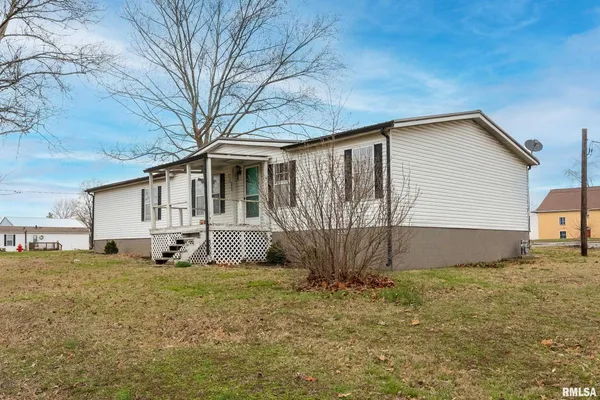 $169,900 | 101 East Knauer Street, Ava, IL 62907