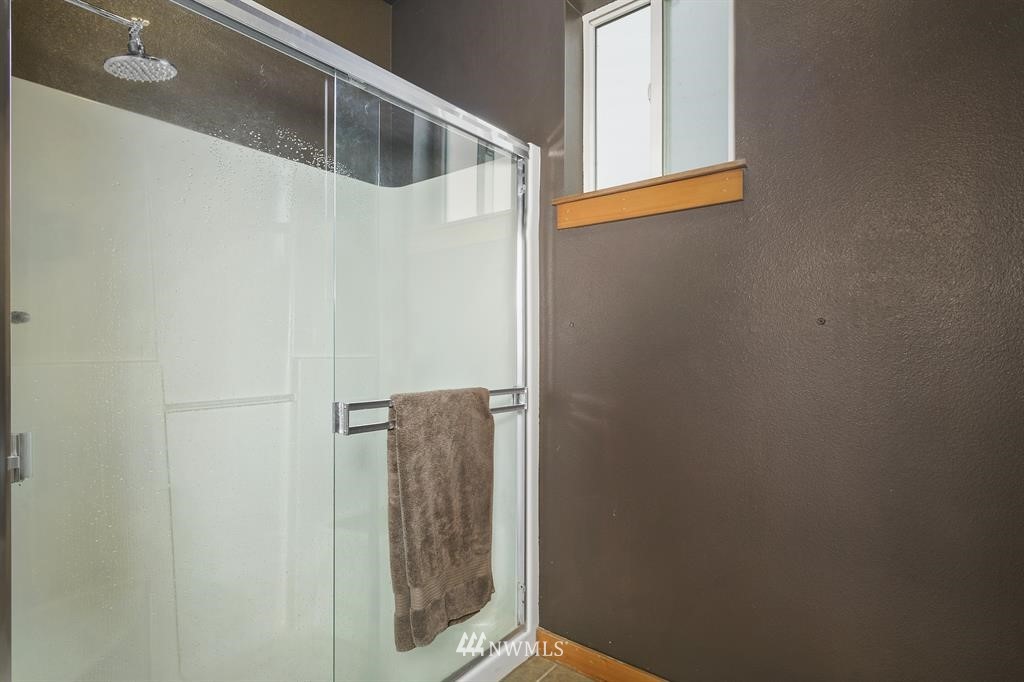 9591 Phillips Road Southeast Port Orchard, WA 98367 - Photo 13 of 20 Gallery Image 13