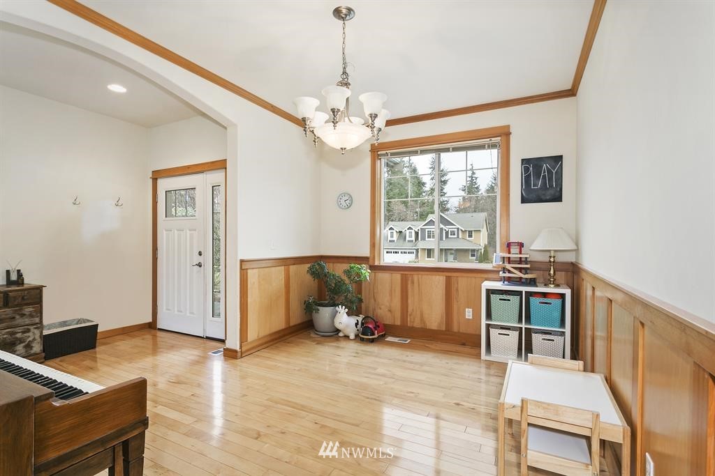 9591 Phillips Road Southeast Port Orchard, WA 98367 - Photo 4 of 20 Gallery Image 4