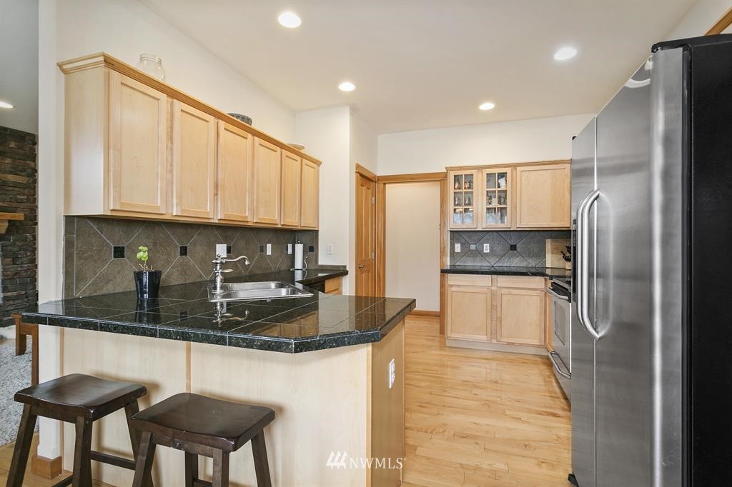 9591 Phillips Road Southeast Port Orchard, WA 98367 - Photo 8 of 20 Gallery Image 8