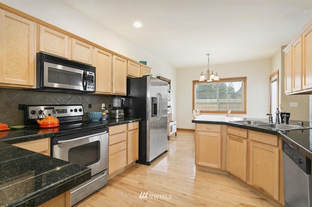 9591 Phillips Road Southeast Port Orchard, WA 98367 - Photo 9 of 20 Gallery Image 9