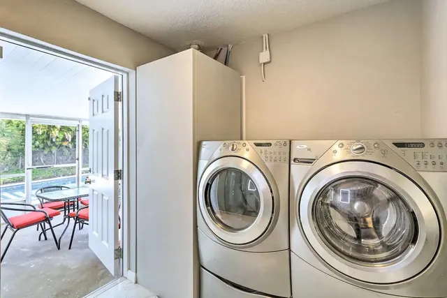 $3,300 | 1293 Fiddler Avenue, Merritt Island, FL 32952