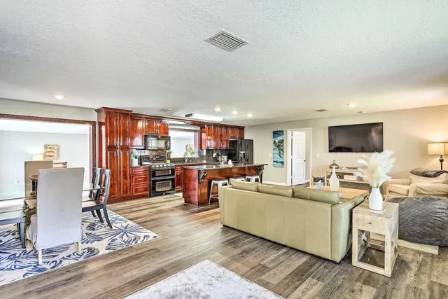 $3,300 | 1293 Fiddler Avenue, Merritt Island, FL 32952