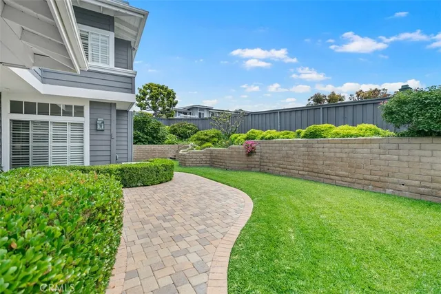 $2,300,000 | 3510 Lilac Avenue, Unit 13, Corona del Mar, CA 92625