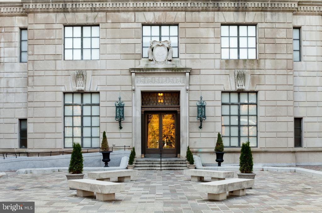 230-38 North 21st Street, Unit 409 Philadelphia, PA 19103 - Photo 15 of 17