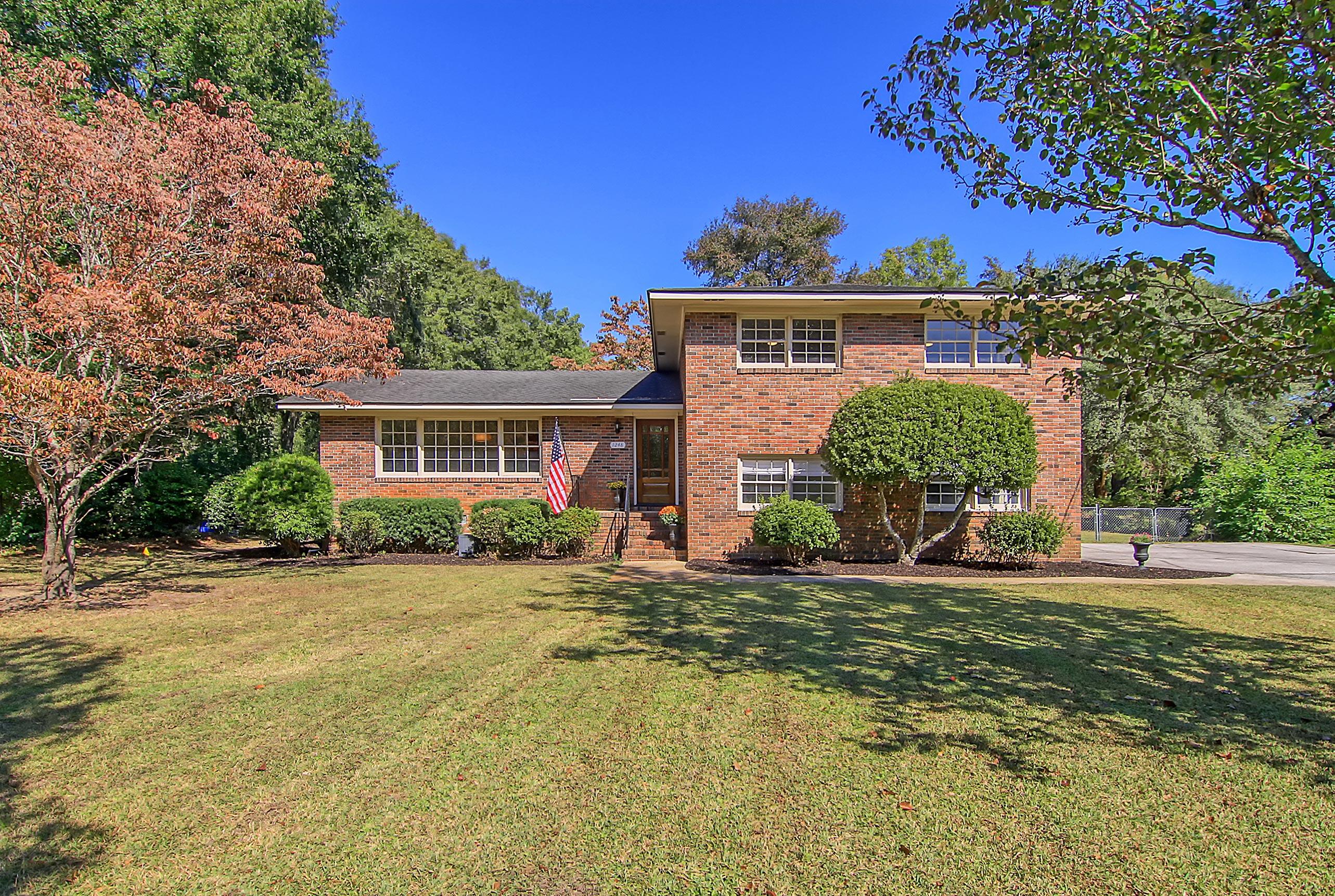 1248 Robin Road Mount Pleasant, SC 29464 - Photo 3 of 48 CREM_1248 Robin Road_049