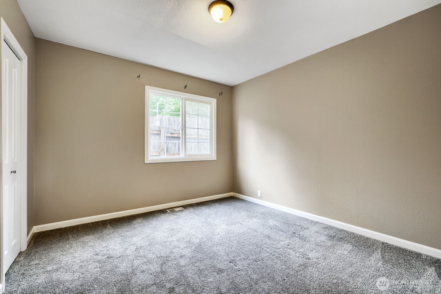 9004 218th Street Southwest Edmonds, WA 98026 - Photo 20 of 28 Gallery Image 20