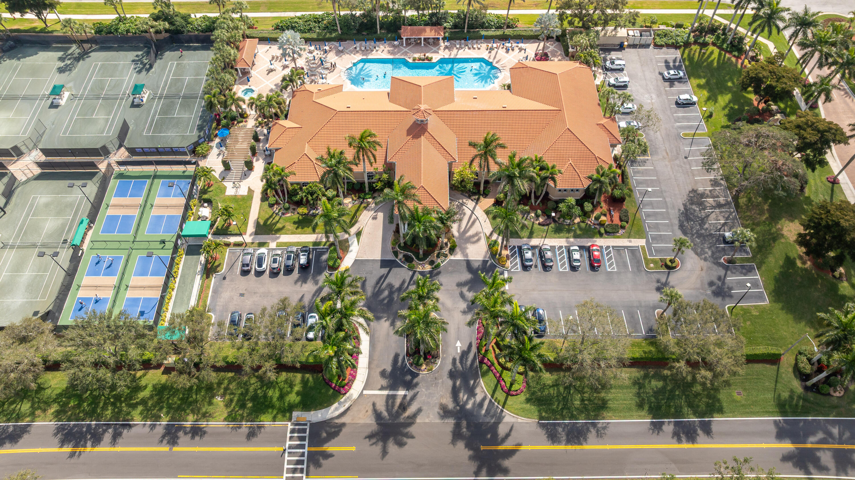 6698 Vía Roma Delray Beach, FL 33446 - Photo 42 of 50 a view of swimming pool