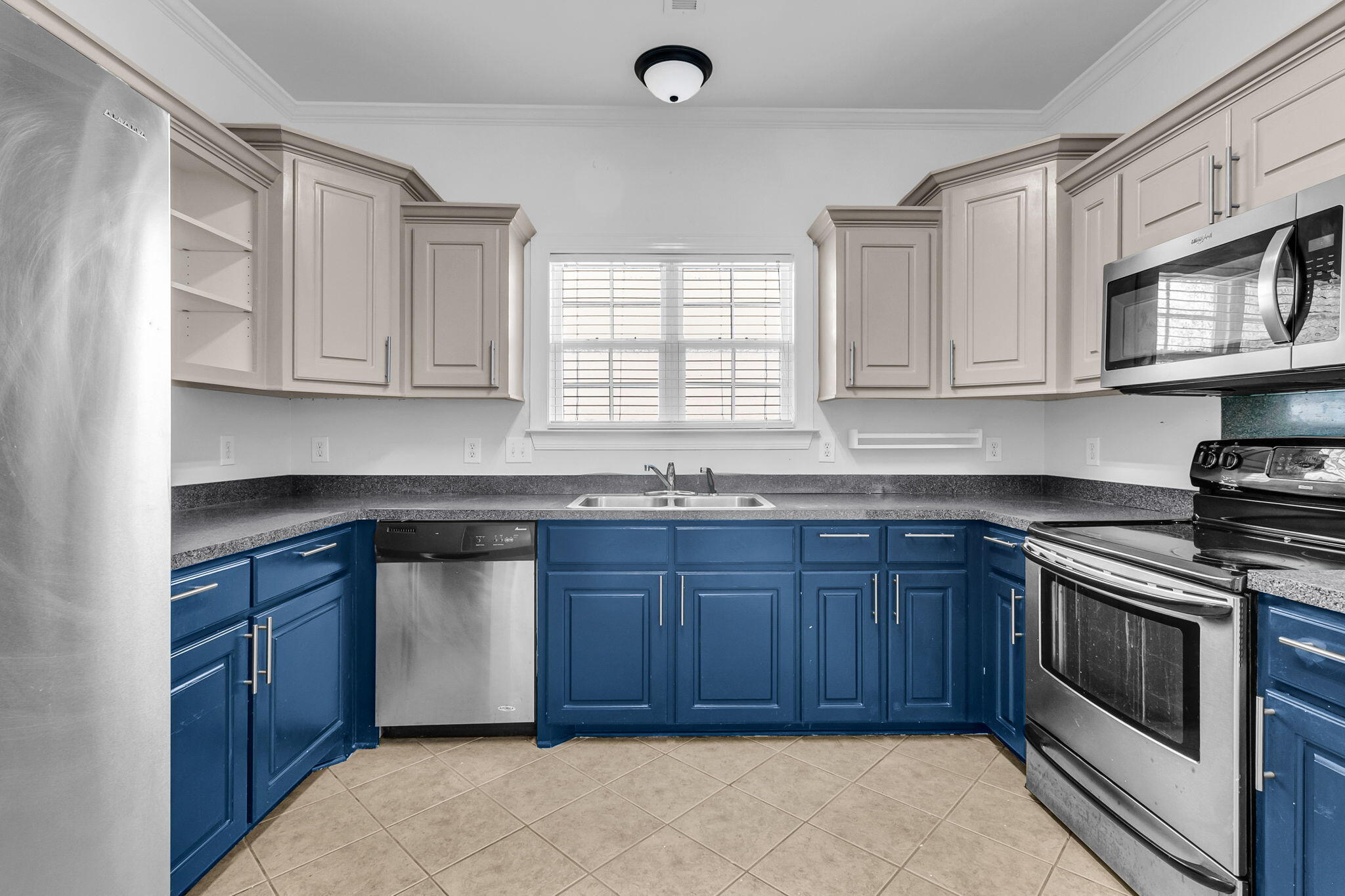 7744 Fayetteville Road North Charleston, SC 29418 - Photo 8 of 29 kitchen