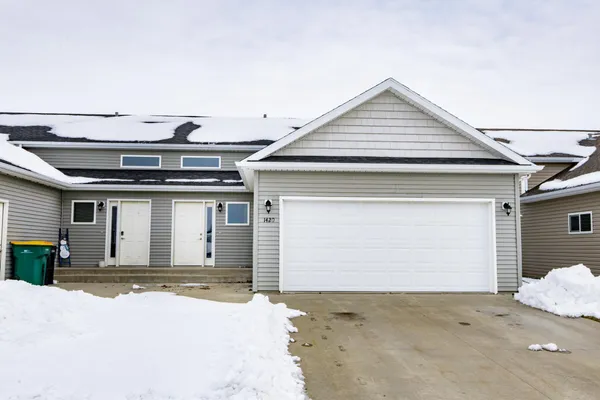 $289,900 | 1420 Goldenwood Drive, West Fargo, ND 58078