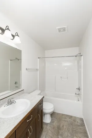 $289,900 | 1420 Goldenwood Drive, West Fargo, ND 58078