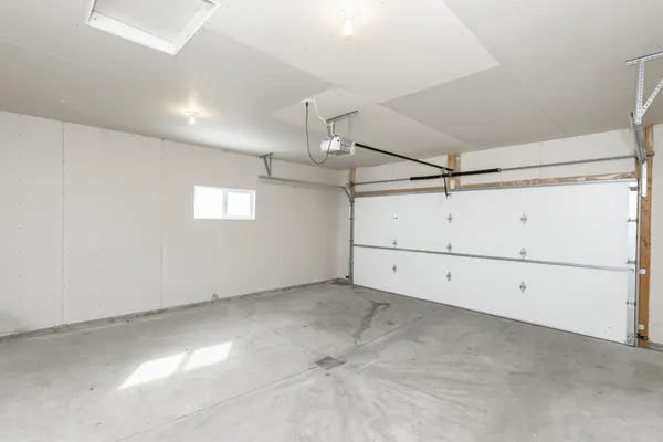 $289,900 | 1420 Goldenwood Drive, West Fargo, ND 58078