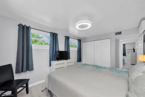 $799,900 | 819 10th Street Southwest, Largo, FL 33770