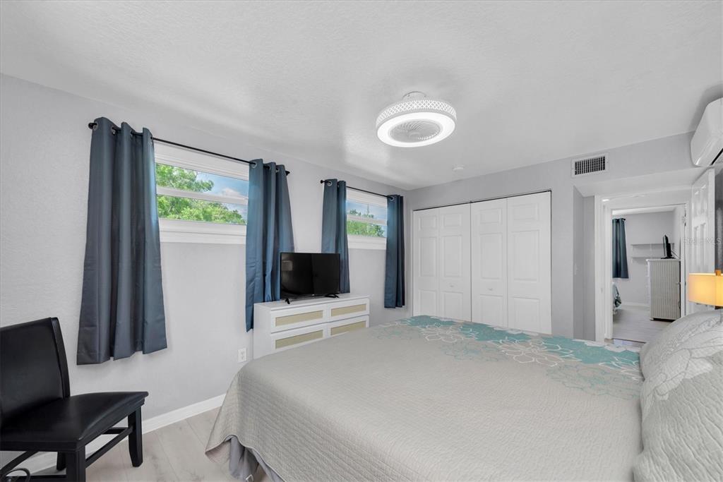 819 10th Street Southwest Largo, FL 33770 - Photo 26 of 85