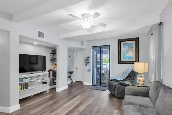 $799,900 | 819 10th Street Southwest, Largo, FL 33770
