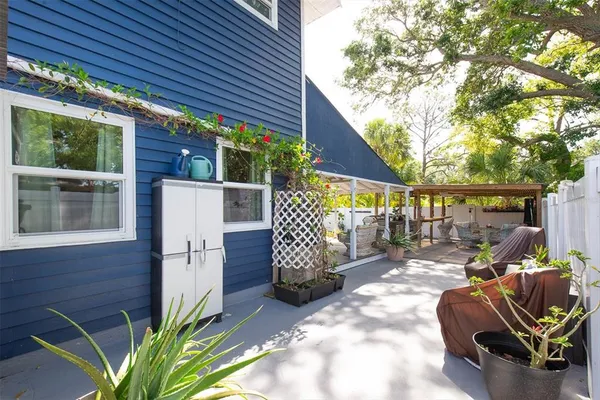 $799,900 | 819 10th Street Southwest, Largo, FL 33770