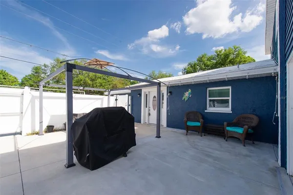 $799,900 | 819 10th Street Southwest, Largo, FL 33770