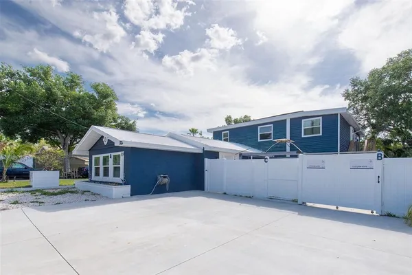 $799,900 | 819 10th Street Southwest, Largo, FL 33770
