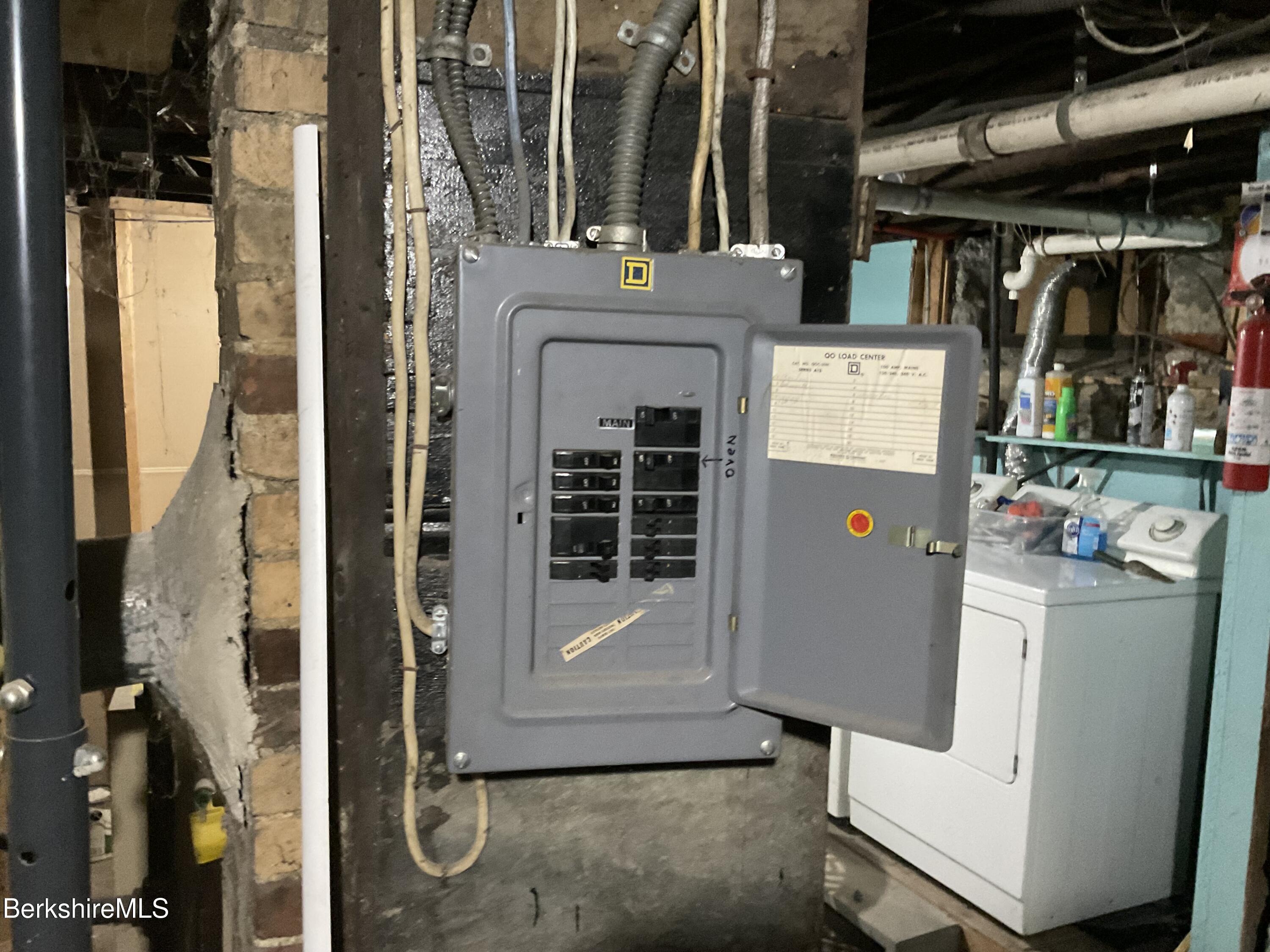 13 Goodrich Street Pittsfield, MA 01201 - Photo 6 of 8 IMG_4662