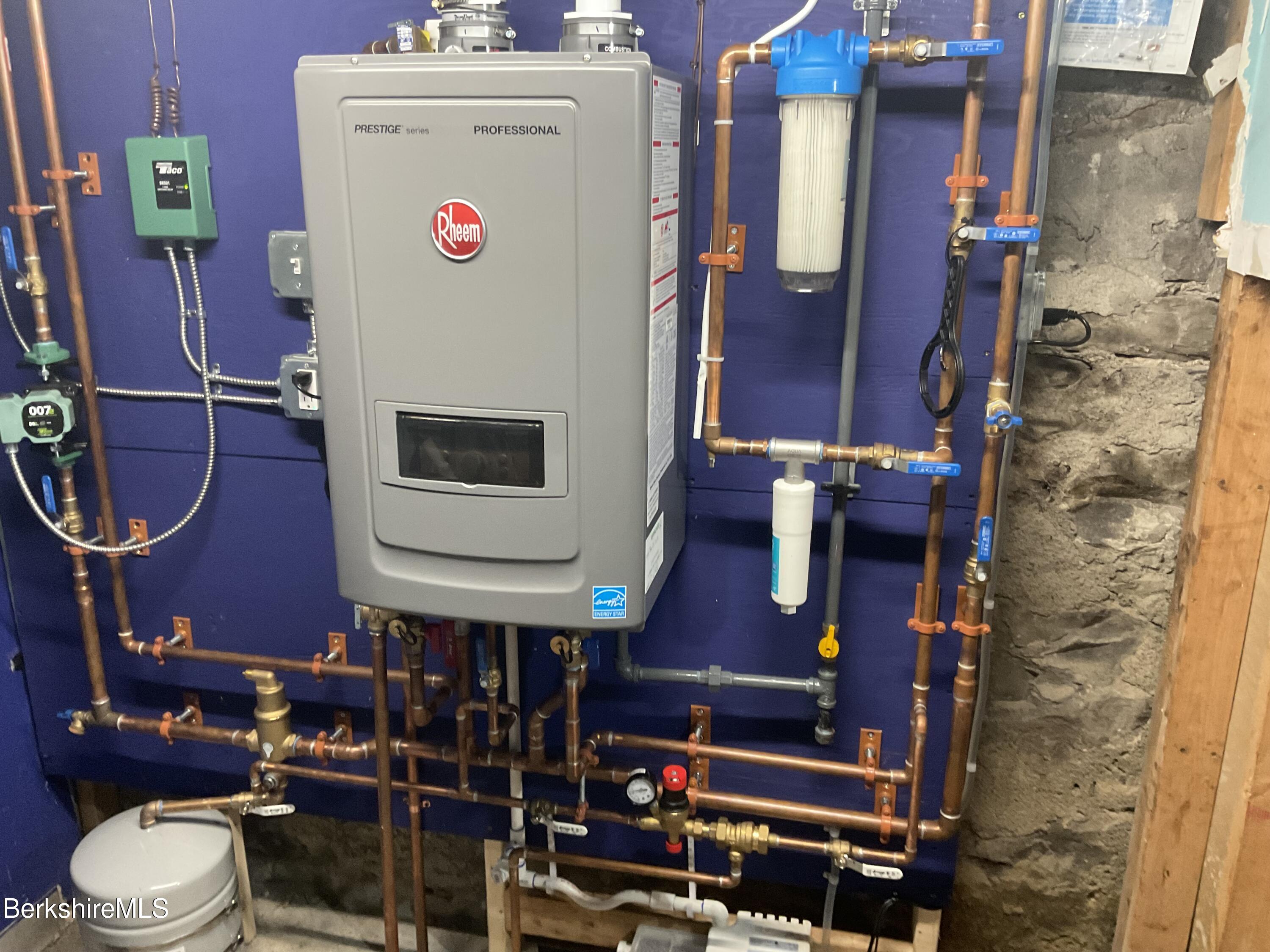 13 Goodrich Street Pittsfield, MA 01201 - Photo 8 of 8 IMG_4658