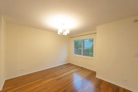 $470,000 | 408 Mallard Drive, Deerfield, IL 60015