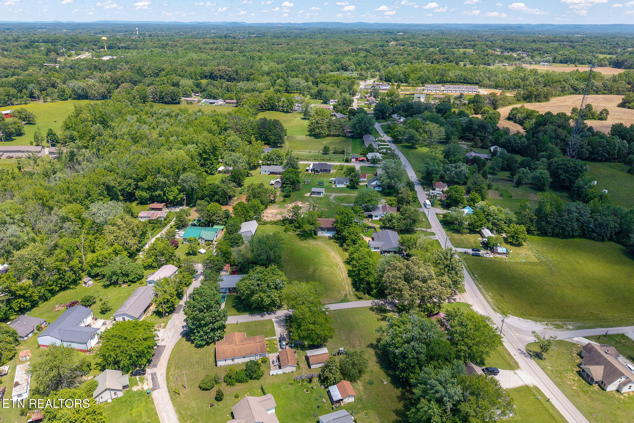 214 5th Avenue North Baxter, TN 38544 - Photo 12 of 20 DJI_20250522132511_0077_D