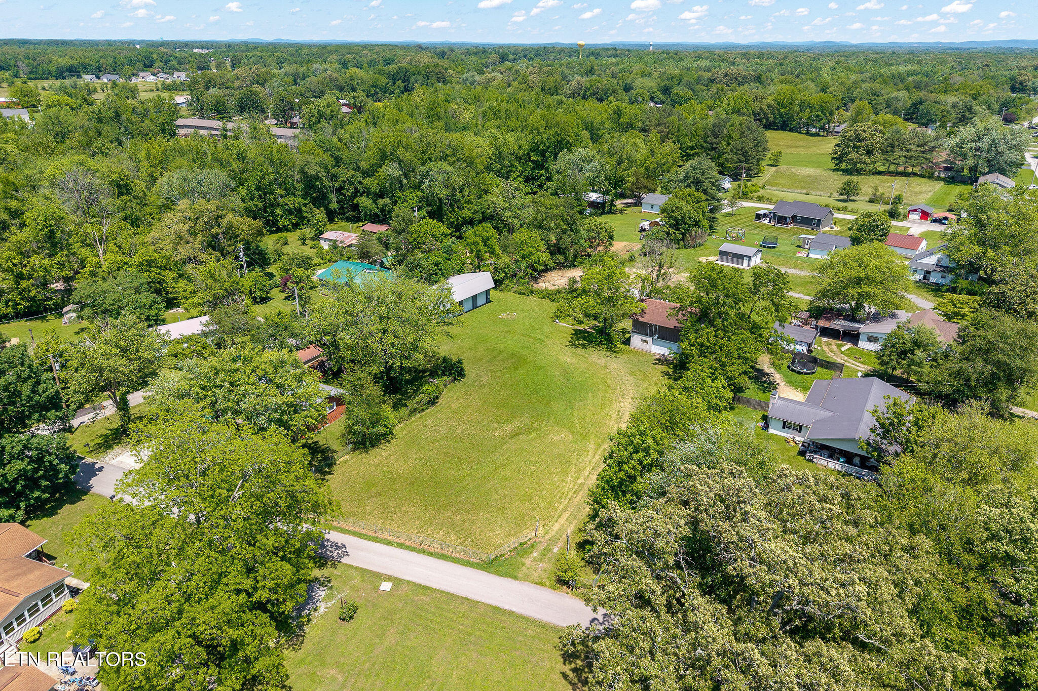 214 5th Avenue North Baxter, TN 38544 - Photo 13 of 20 DJI_20250522132621_0079_D