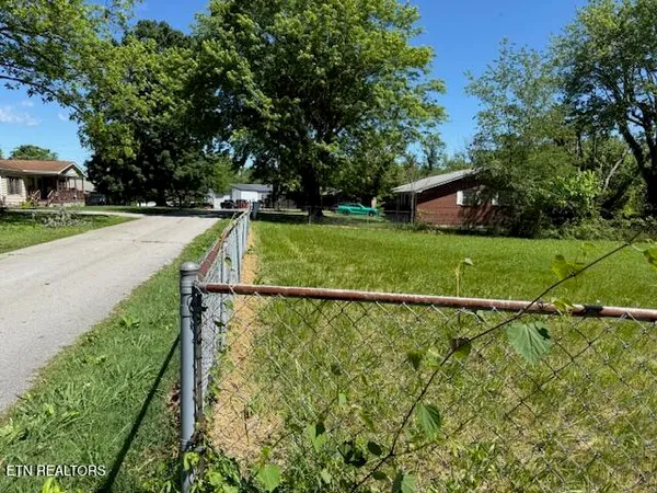 $137,500 | 214 5th Avenue North, Baxter, TN 38544