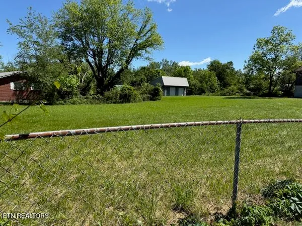 $137,500 | 214 5th Avenue North, Baxter, TN 38544