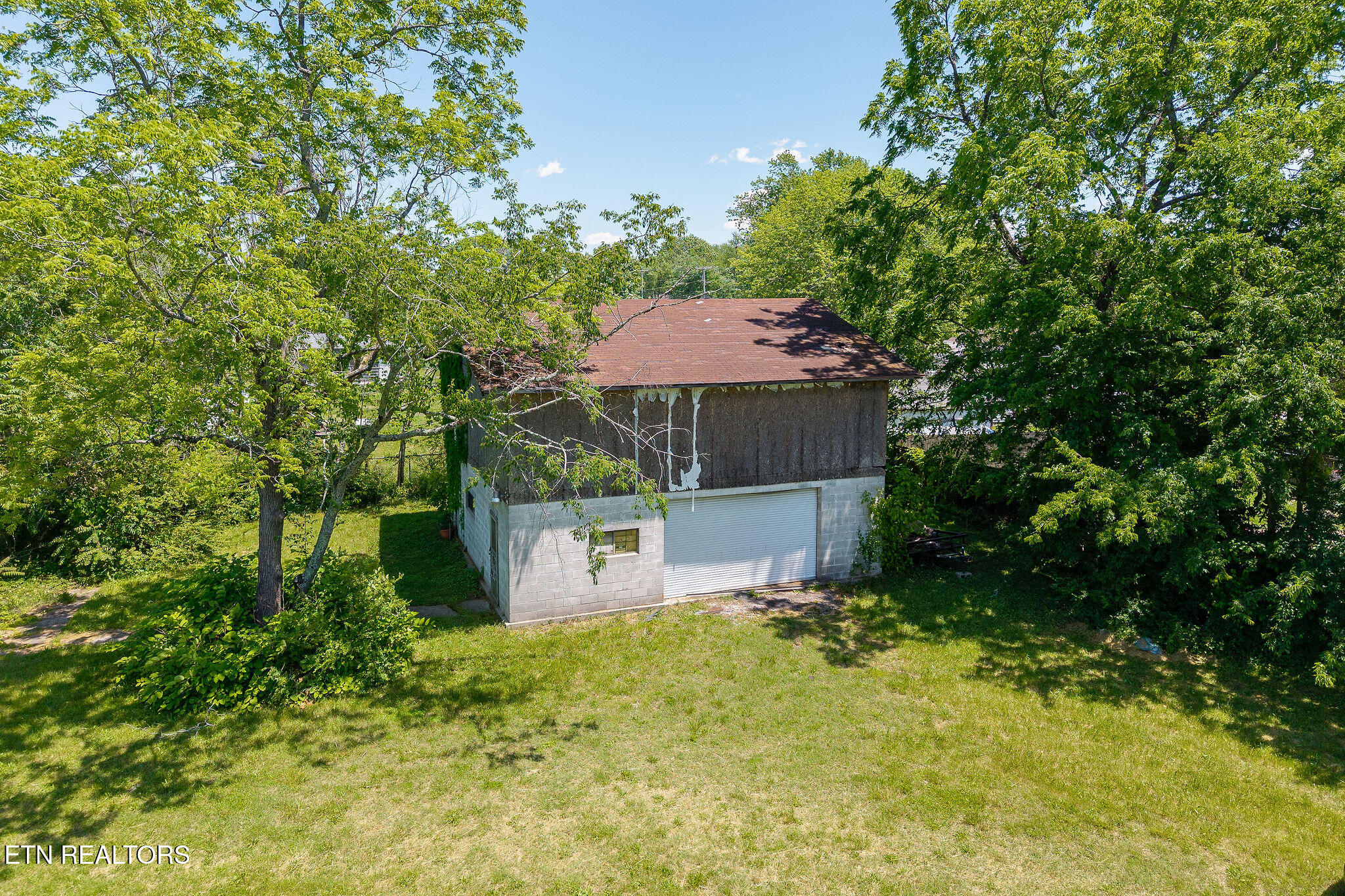 214 5th Avenue North Baxter, TN 38544 - Photo 3 of 20 DJI_20250522132047_0066_D