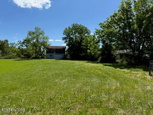 $137,500 | 214 5th Avenue North, Baxter, TN 38544