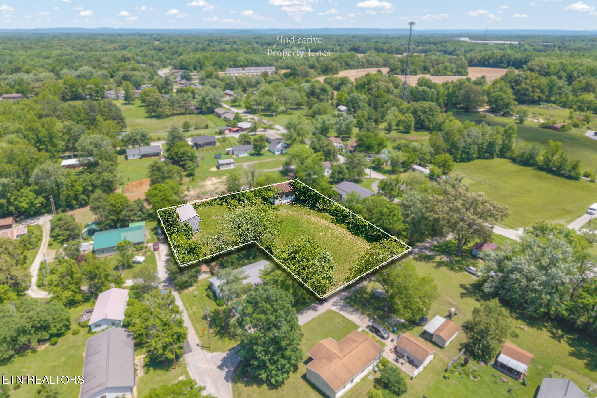 214 5th Avenue North Baxter, TN 38544 - Photo 9 of 20 DJI_20250522132443_0076_D-Edit