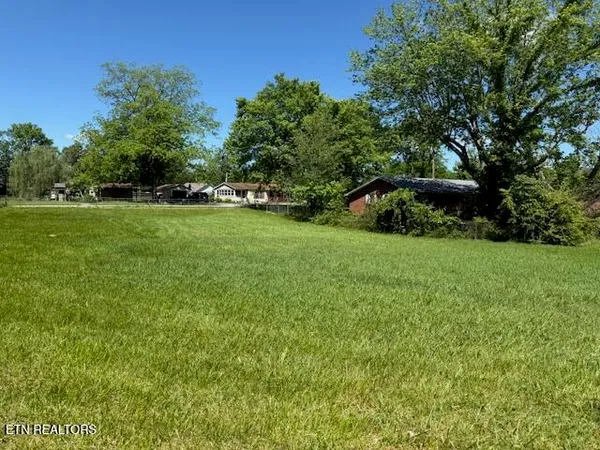 $137,500 | 214 5th Avenue North, Baxter, TN 38544