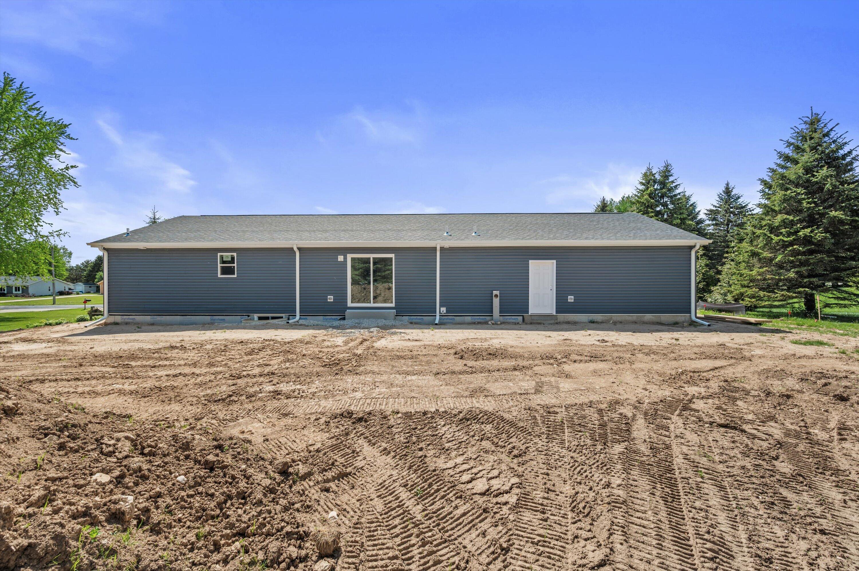 6910 Shady Lane Road Newburg, WI 53090 - Photo 23 of 27 Back