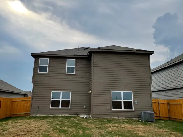 $1,850 | 18812 Speculator Lane, Elgin, TX 78621