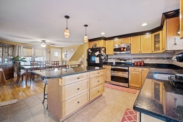6 Sandra Road Peabody, MA 01960 - Photo 4 of 15 Gallery Image 4