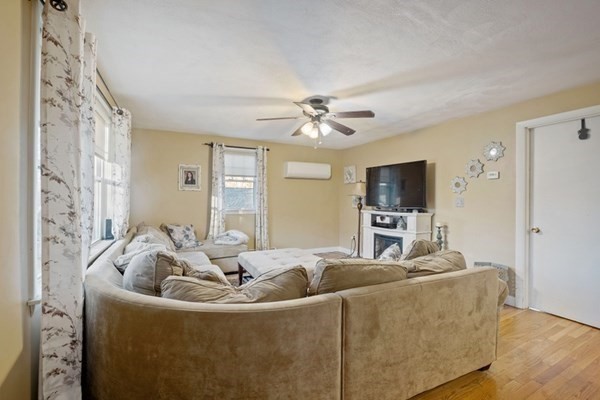 6 Sandra Road Peabody, MA 01960 - Photo 6 of 15 Gallery Image 6