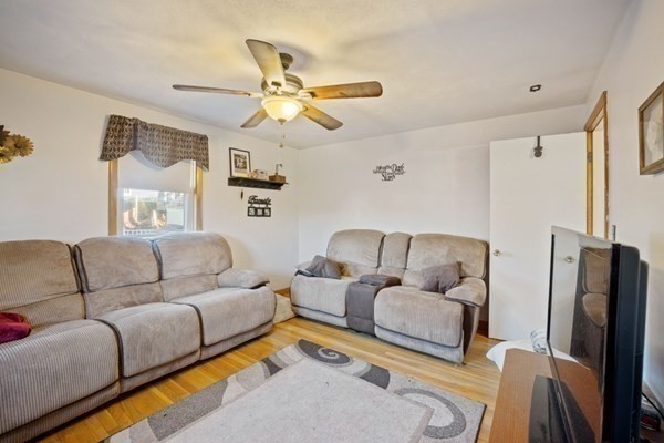 6 Sandra Road Peabody, MA 01960 - Photo 8 of 15 Gallery Image 8