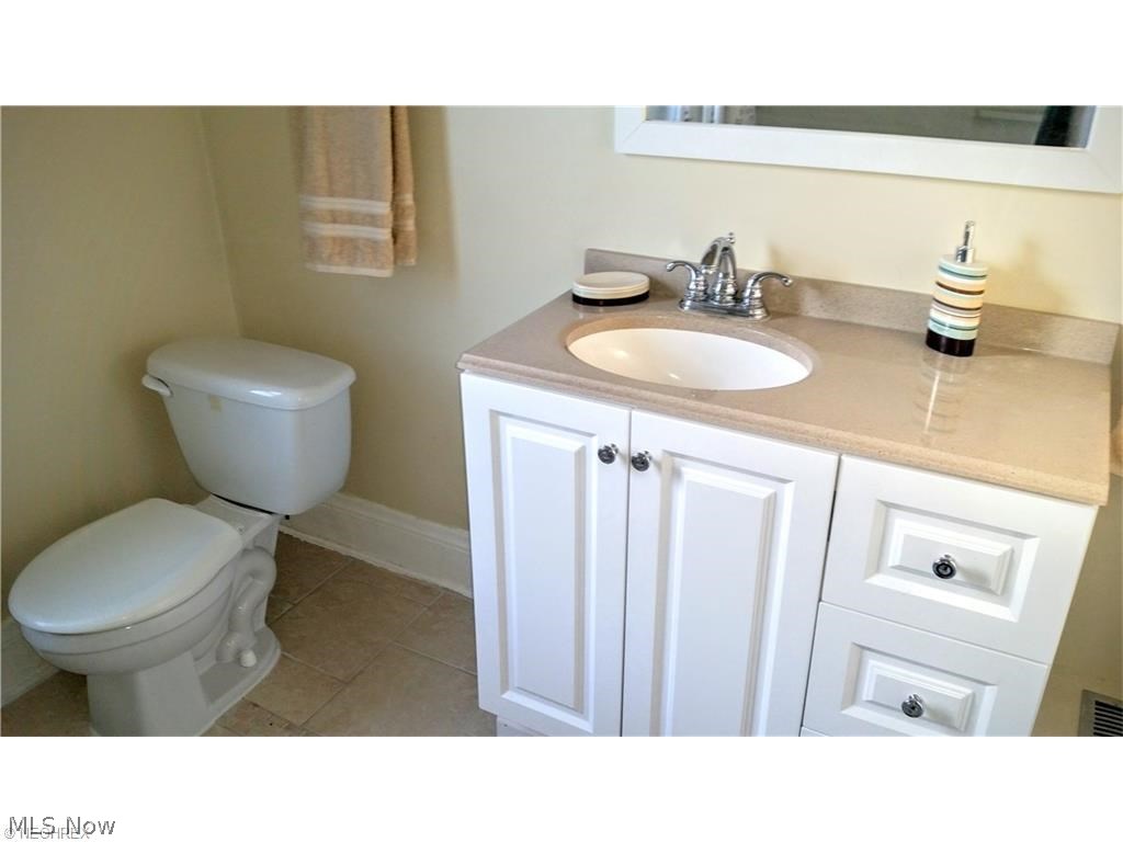 3279 Silsby Road Cleveland, OH 44118 - Photo 11 of 25