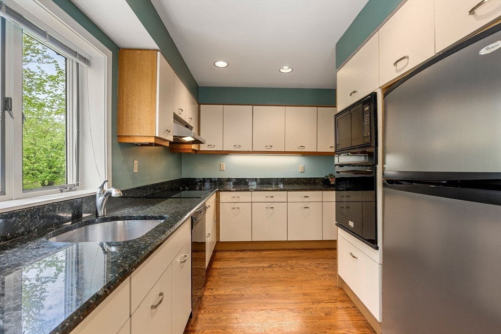 115 Algonquin Road, Unit 115 Chestnut Hill, MA 02467 - Photo 13 of 23 Gallery Image 13