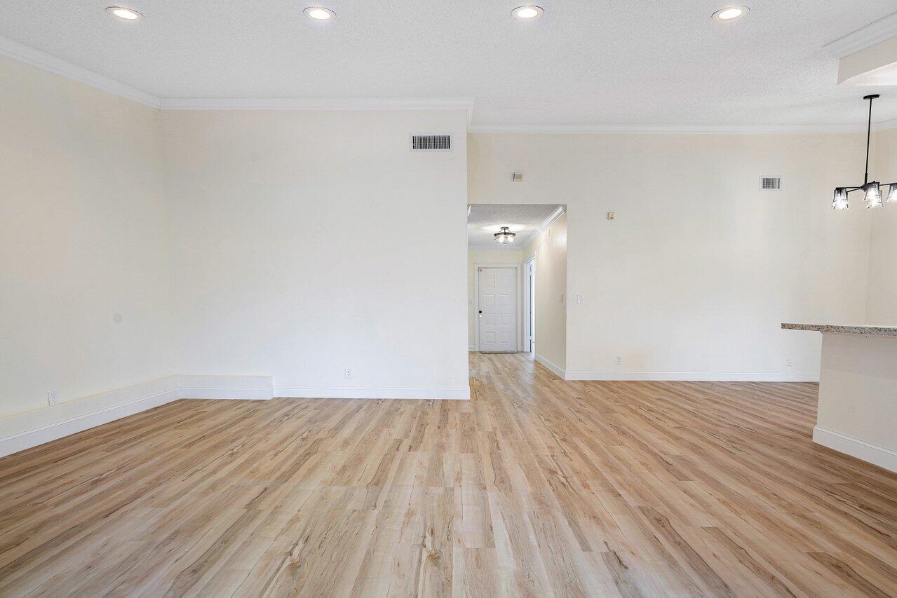 840 Lago Road Delray Beach, FL 33445 - Photo 13 of 39 013-840LagoRoad-DelrayBeach-FL-33445-SMA