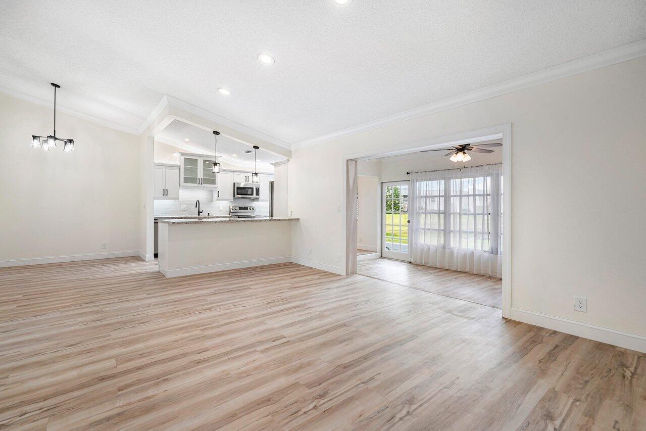 840 Lago Road Delray Beach, FL 33445 - Photo 10 of 39 010-840LagoRoad-DelrayBeach-FL-33445-SMA
