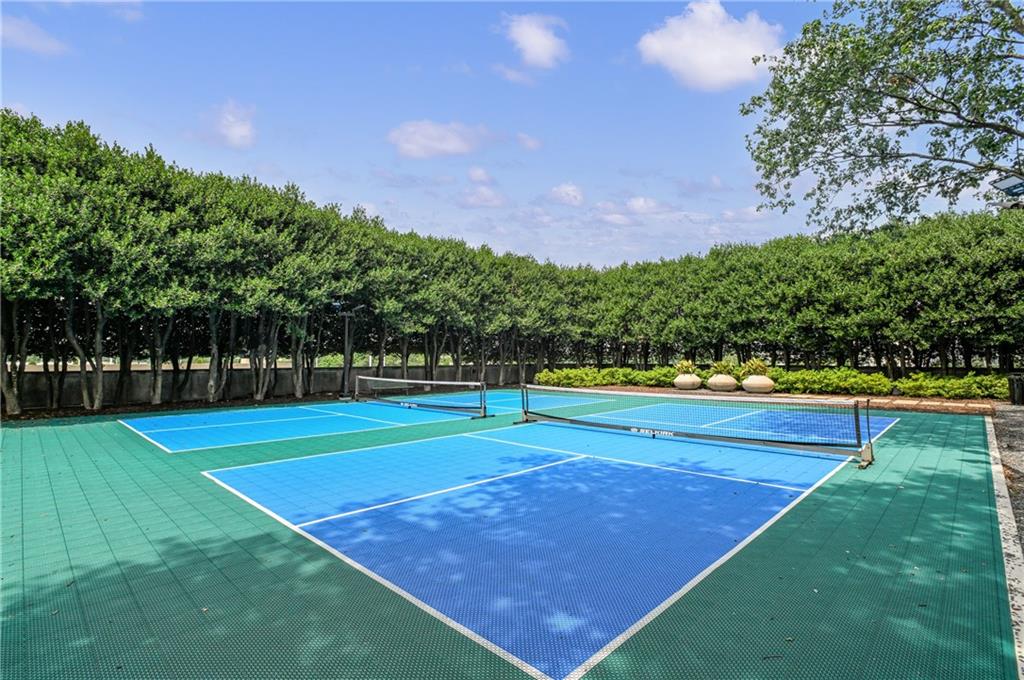 10 Perimeter Summit Boulevard, Unit 3311 Atlanta, GA 30319 - Photo 32 of 68 a view of a tennis court