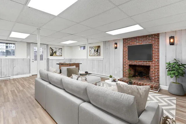 $689,900 | 215 North Gorham Road, Gorham, ME 04038