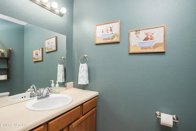 $324,500 | 297 Parks Circle, Harrogate, TN 37752