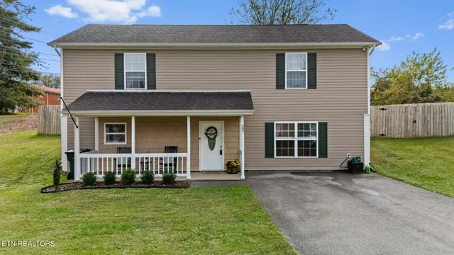 $324,500 | 297 Parks Circle, Harrogate, TN 37752