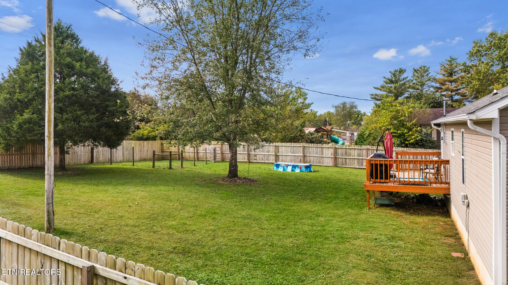 297 Parks Circle Harrogate, TN 37752 - Photo 28 of 30 DJI_20251006112958_0669_D